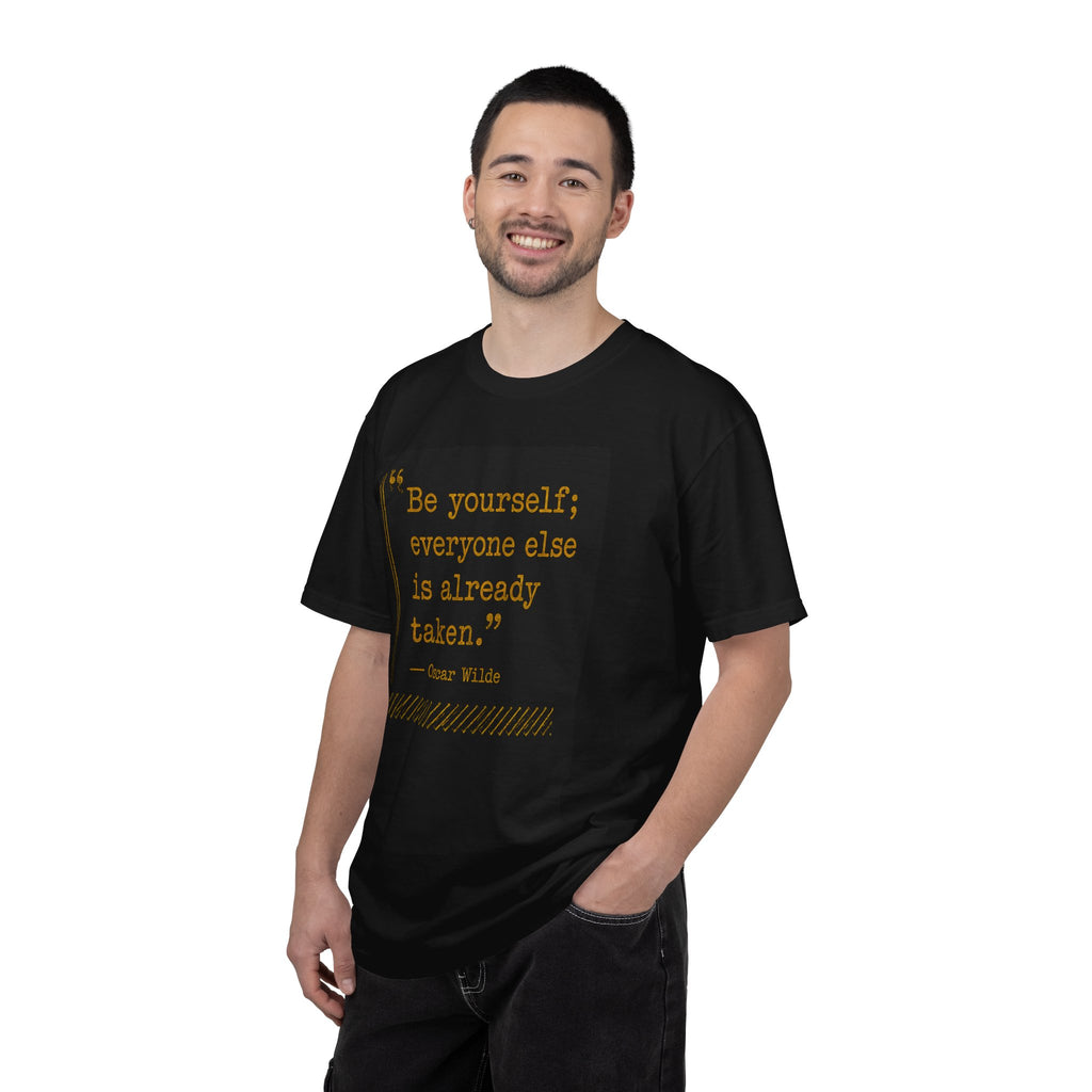 "Be Yourself Oscar Wilde Quote" T-Shirt